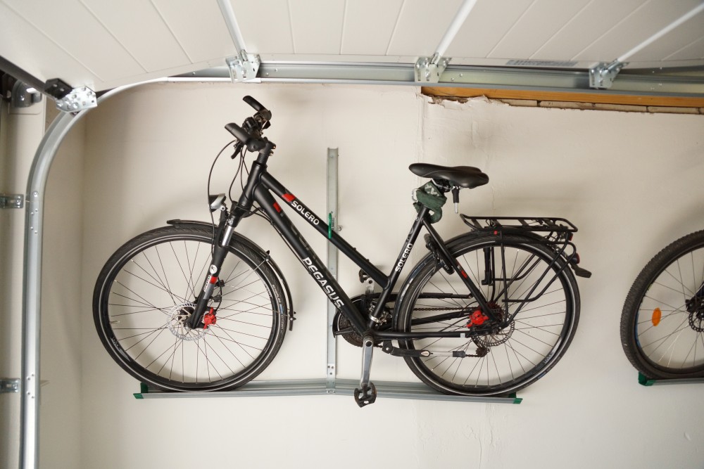 platzsparend Fahrrad abstellen Das - Test Fahrrad Wandhalterung